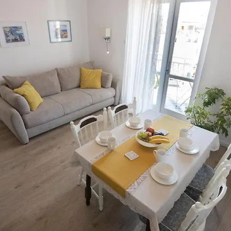 Grepo Apartment *